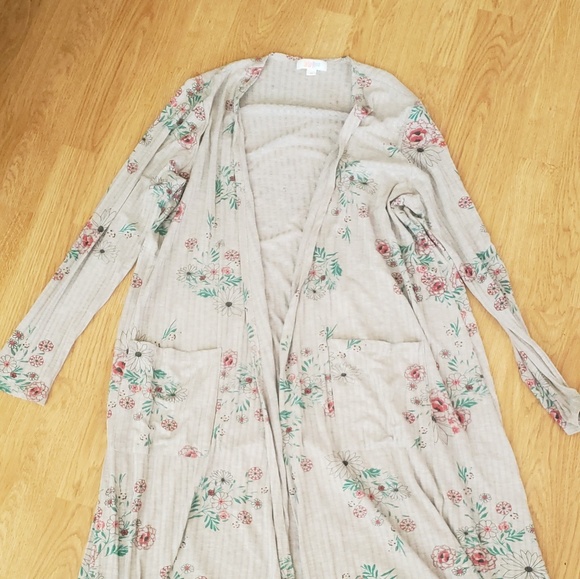 LuLaRoe Sweaters - Lularoe Sarah floral cardigan
